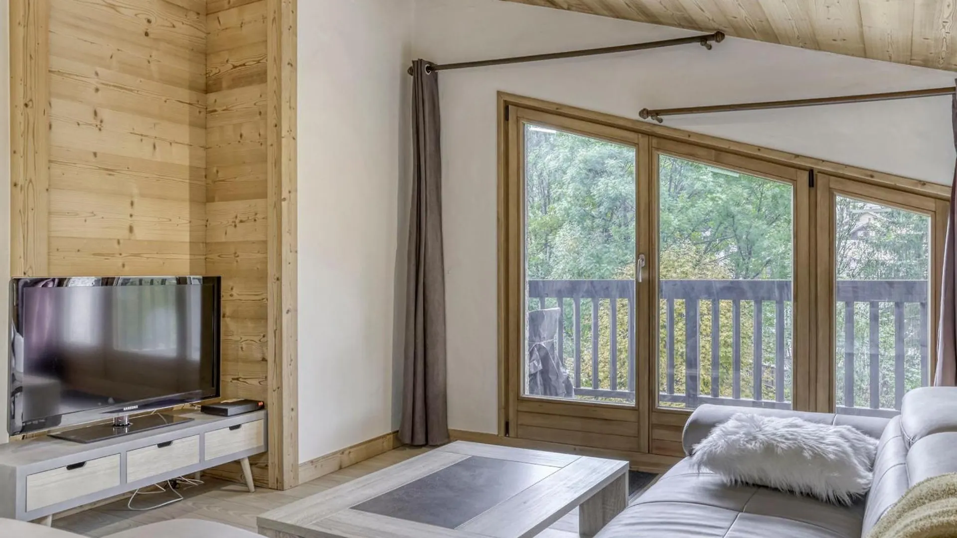 Appartement Renove 2 Chambres, Balcon Expose Sud, Wi-Fi, Parking, Pres Du Centre Megeve - Fr-1-453-318 Apartment